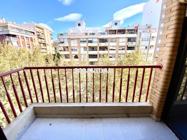 PISO EN AVENIDA TEODOMIRO DE ORIHUELA VIVIENDA EN LOS ANDENES, DISPONE DE 3 AMPLIOS DORMITORIOS, 2
