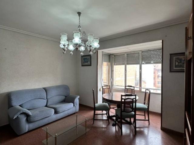 PISO EN ALBELDA DE IREGUA