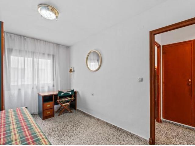 PISO EN ALIPARK CON ASCENSOR Y PLAZA DE PARKING