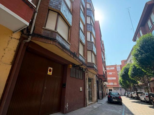 PISO EN ALQUILER CALLE TAHONA