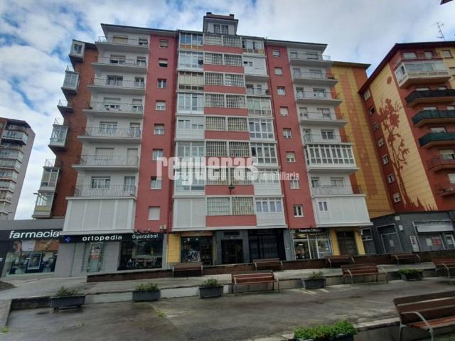 Piso en alquiler completamente reformado a estrenar en Travesía Diego Almagro Avilés