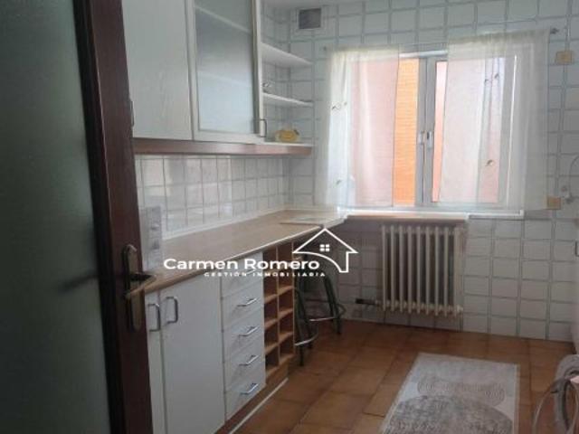 PISO EN ALQUILER CON GARAJE OPCIONAL EN CTRA. LEDESMA. AMUEBLADO