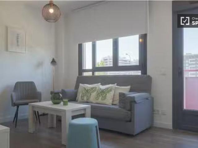 Piso en alquiler de 1 dormitorio en Almendrales, Madrid