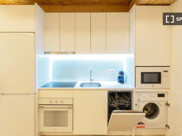 Piso en alquiler de 1 dormitorio en Niño Jesús, Madrid