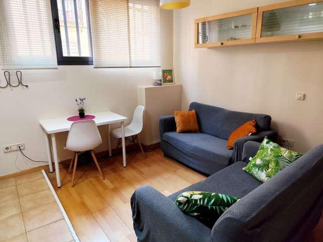 Piso en alquiler de 2 dormitorios en Bellas Vistas, Madrid