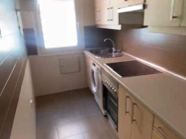 Piso en alquiler de 2 dormitorios en Valdeacederas, Madrid