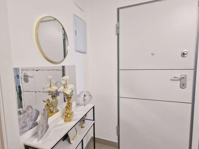 Piso en alquiler de 2 habitaciones en Moscardó, Madrid