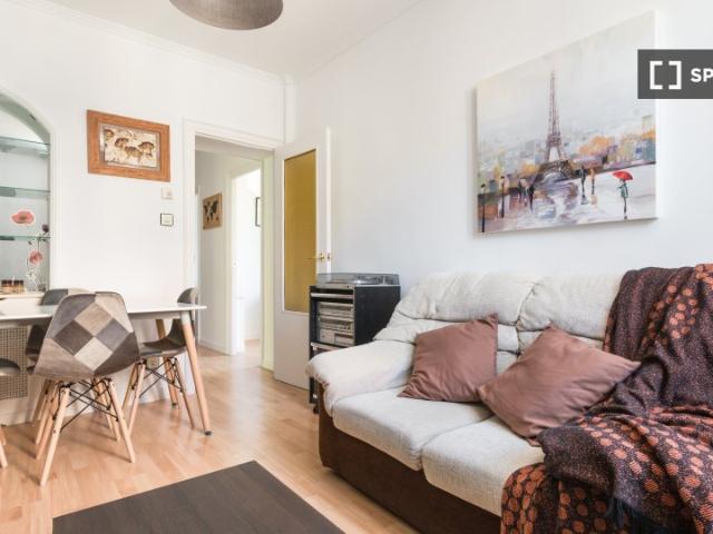 Piso en alquiler de 2 habitaciones en Moscardó, Madrid
