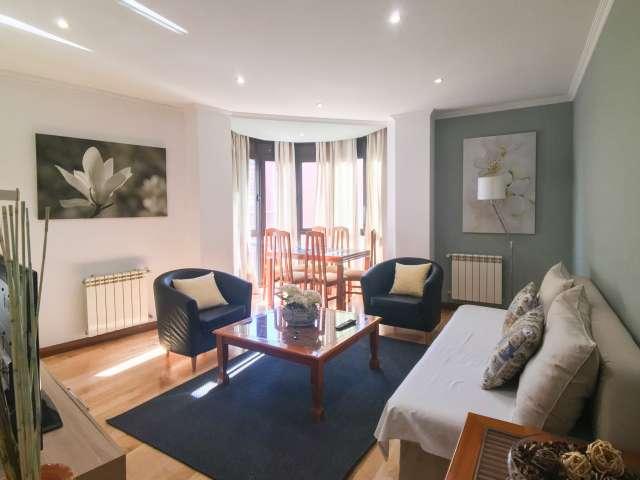 Piso en alquiler de 2 habitaciones en Adelfas, Madrid