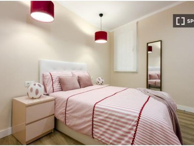 Piso en alquiler de 2 habitaciones en El Gòtic perfecto para parejas