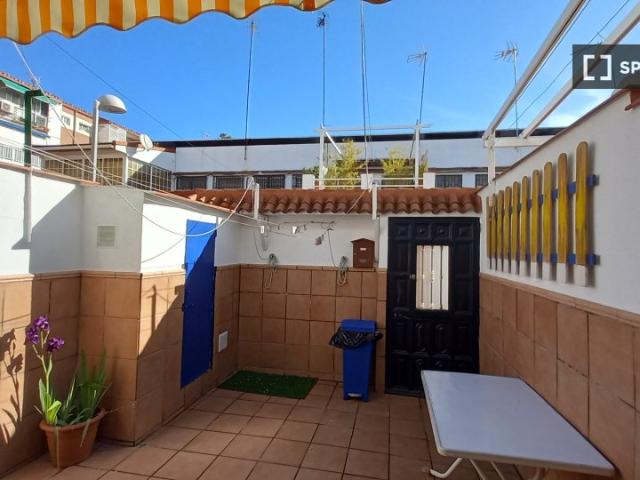 Piso en alquiler de 2 habitaciones en Entrevías, Madrid