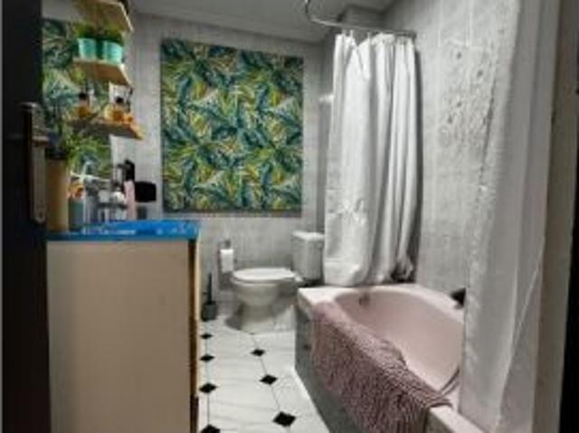 Piso en alquiler de 2 habitaciones en Jardín de La Abadía, Málaga