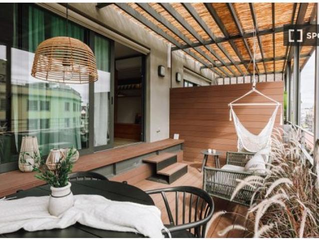 Piso en alquiler de 2 habitaciones en La Dreta de l' Eixample, bienvenidos profesionales y p