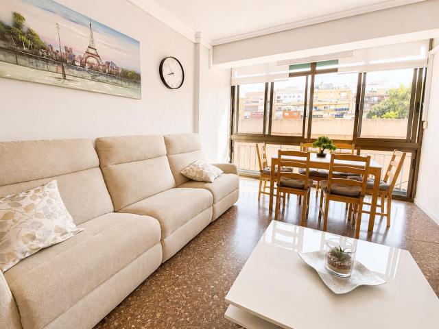 Piso en alquiler de 3 habitaciones en Camins el Grau