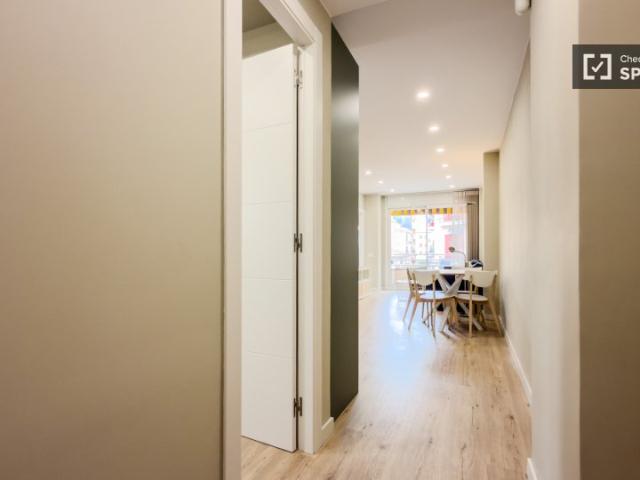 Piso en alquiler de 3 habitaciones en El Poble Sec, Barcelona