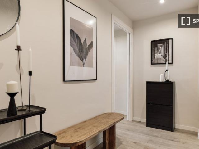 Se alquila apartamento de 3 habitaciones en Hostafrancs