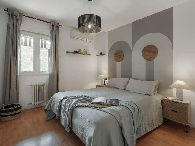 Piso en alquiler de 3 habitaciones en Jerónimos, Madrid