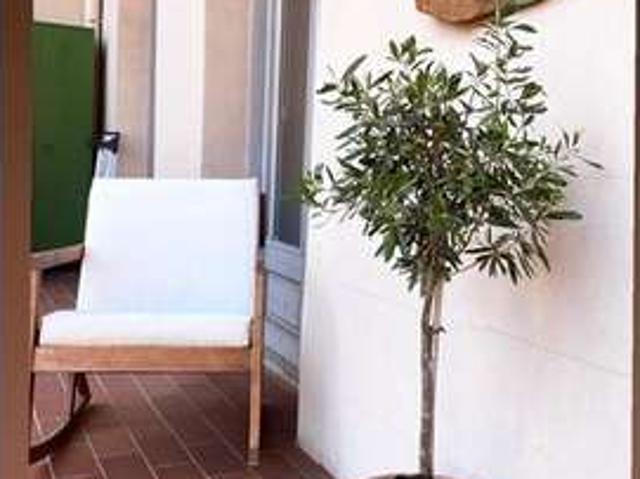 Piso en alquiler de 3 habitaciones en La Nova Esquerra, Barcelona