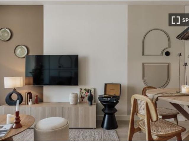 Piso en alquiler de 3 habitaciones en la Nova Esquerra de l' Eixample