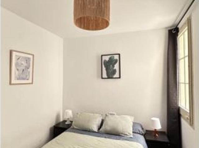 Piso en alquiler de 3 habitaciones en La Nova Esquerra de l' Eixample, gastos incluidos