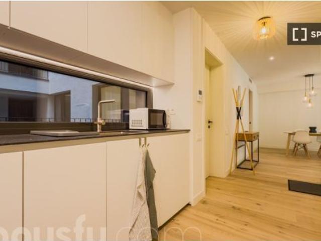 Piso en alquiler de 3 habitaciones en La Nova Esquerra de l' Eixample, no se permiten mascot