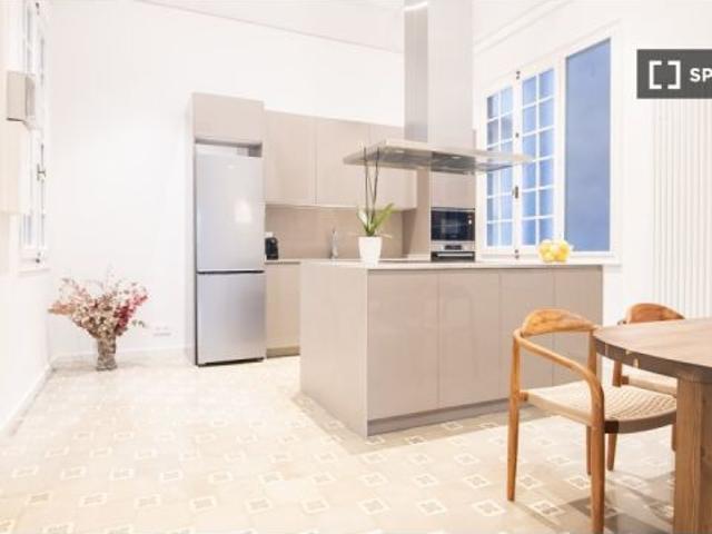 Piso en alquiler de 3 habitaciones en La Dreta de l' Eixample, gastos incluidos