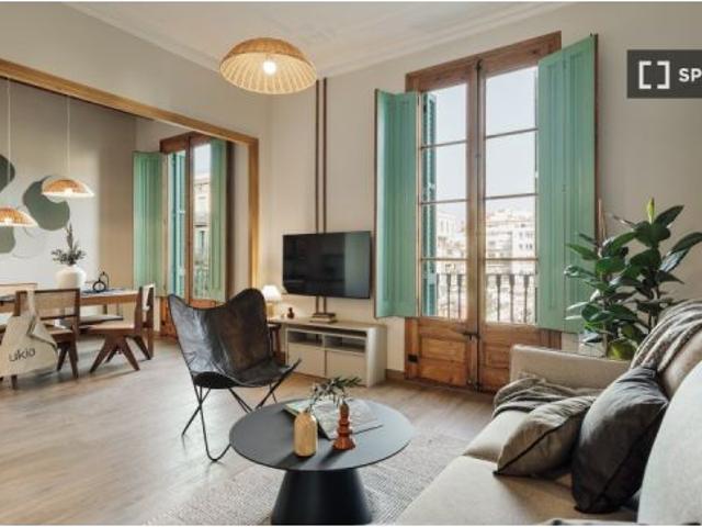 Piso en alquiler de 3 habitaciones en la Dreta de l' Eixample