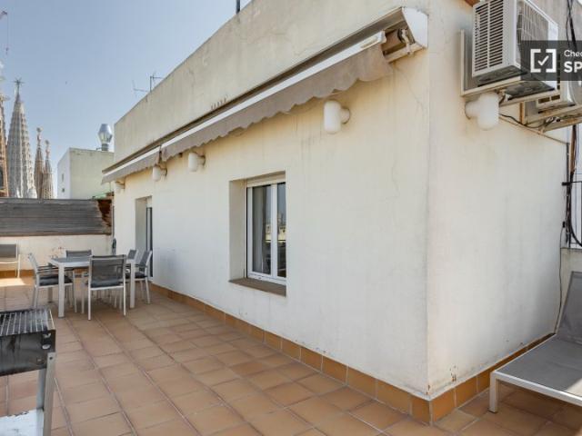 Apartamento de 3 habitaciones en alquiler en La Sagrada Familia