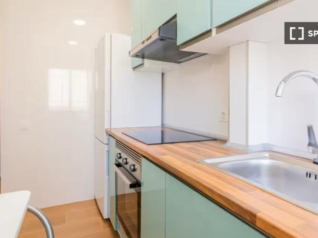Piso en alquiler de 3 habitaciones en L'Illa Perduda, Valencia