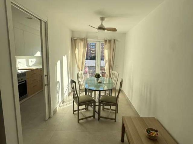 Piso en alquiler de 3 habitaciones en L'Illa Perduda, Valencia