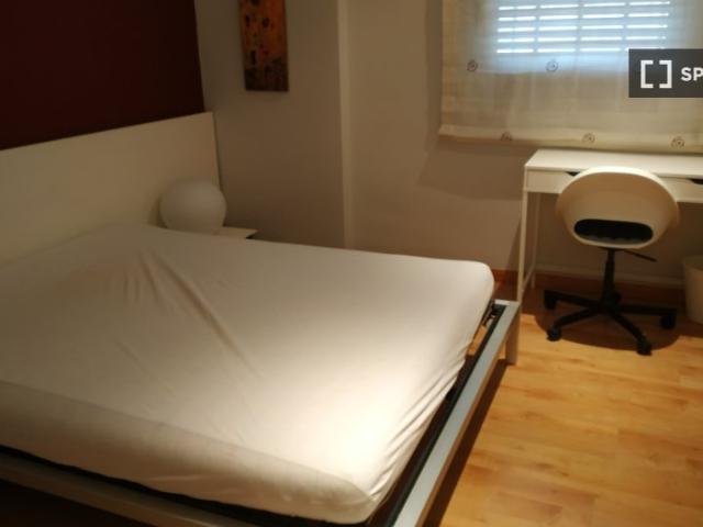 Piso en alquiler de 3 habitaciones en Sant Cugat Del Vallès