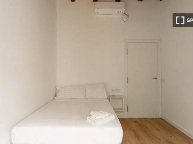 Piso en alquiler de 4 habitaciones, Vila de Gràcia