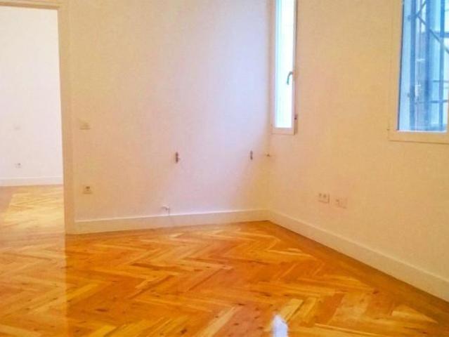 Piso en alquiler en Madrid, Centro Sol