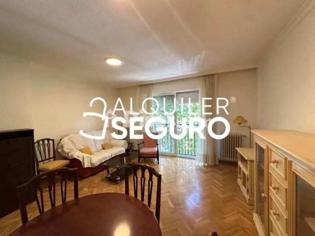 Piso en alquiler en Moratalaz