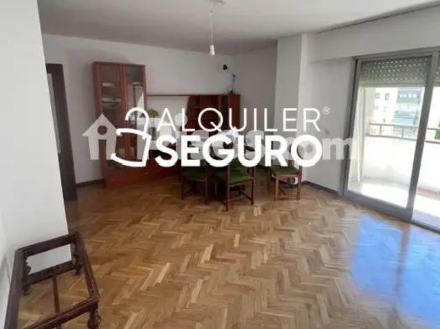 Piso en alquiler en Moratalaz