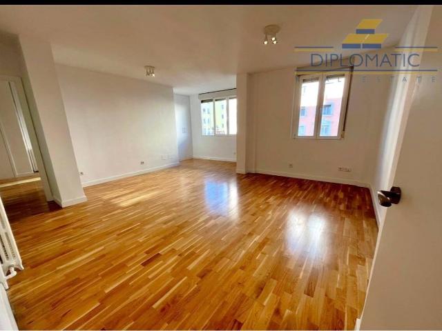 Piso en alquiler en Niño Jesús