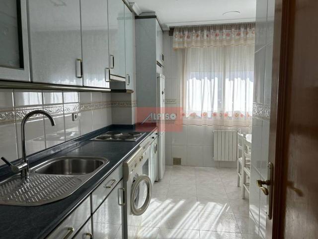 Piso en Alquiler en Ourense