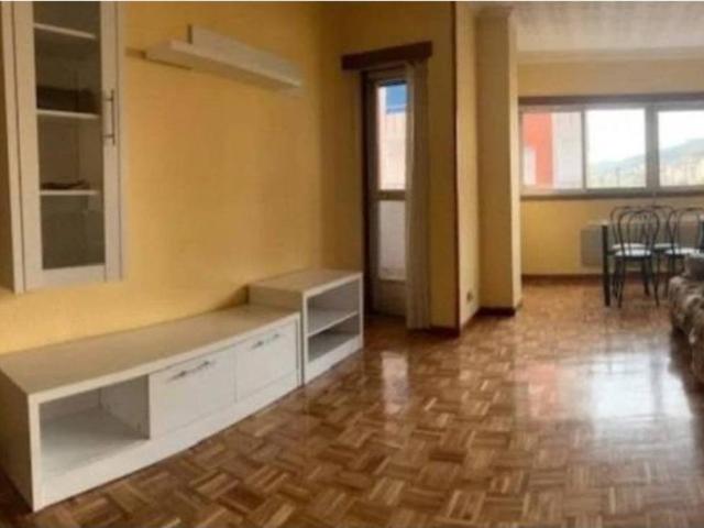 Piso en Alquiler en Ourense