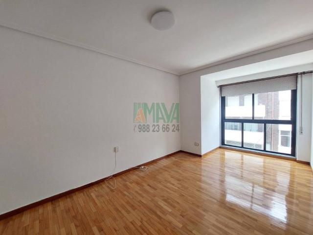 Piso en Alquiler en Ourense