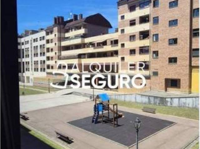 Piso en Alquiler en Oviedo