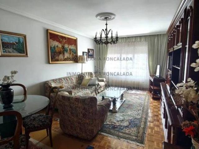 Piso en Alquiler en Oviedo