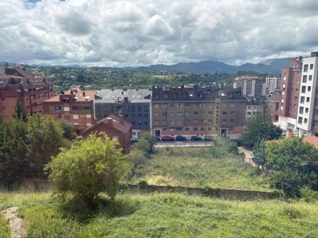 Piso en Alquiler en Oviedo