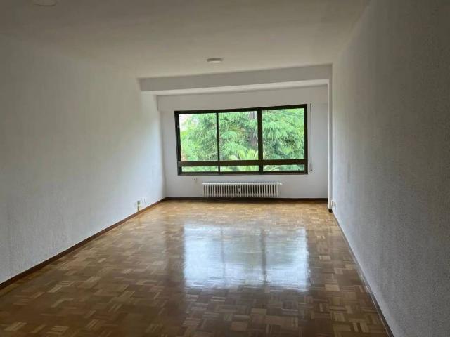 Piso en Alquiler en Oviedo