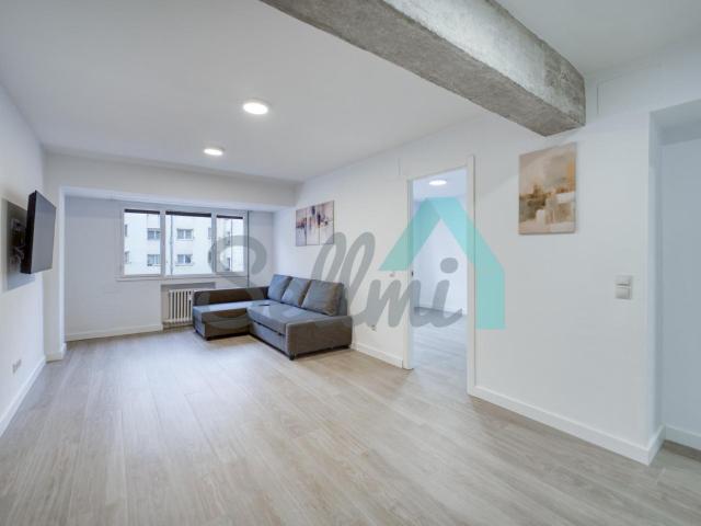 Piso en alquiler en Oviedo de 67m2 REF:80481