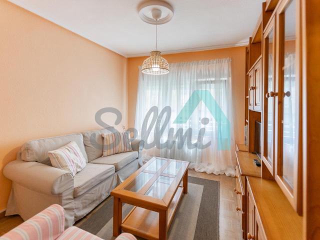 Piso en alquiler en Oviedo de 78m2 REF:11541