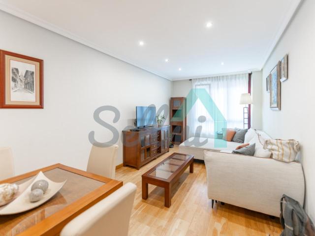 Piso en alquiler en Oviedo de 80m2 REF:11544