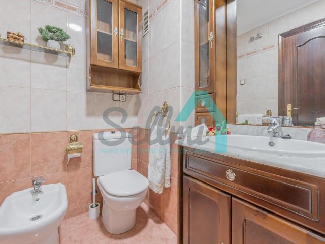 Piso en alquiler en Oviedo de 80m2 REF:80240