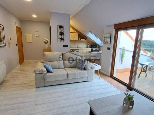Piso en Alquiler en Oza Cesuras