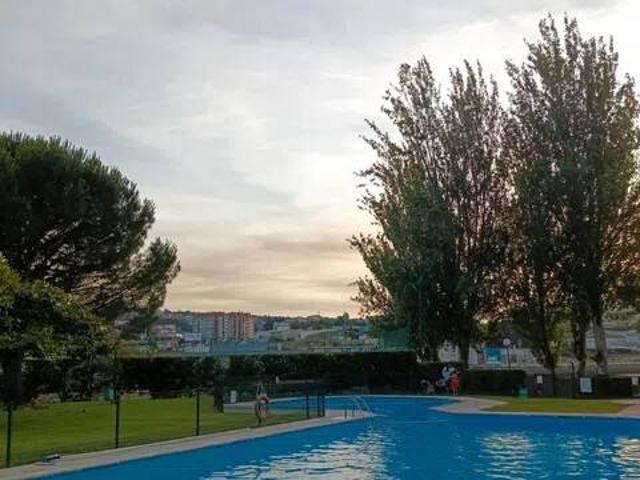 Piso en Alquiler en Oleiros