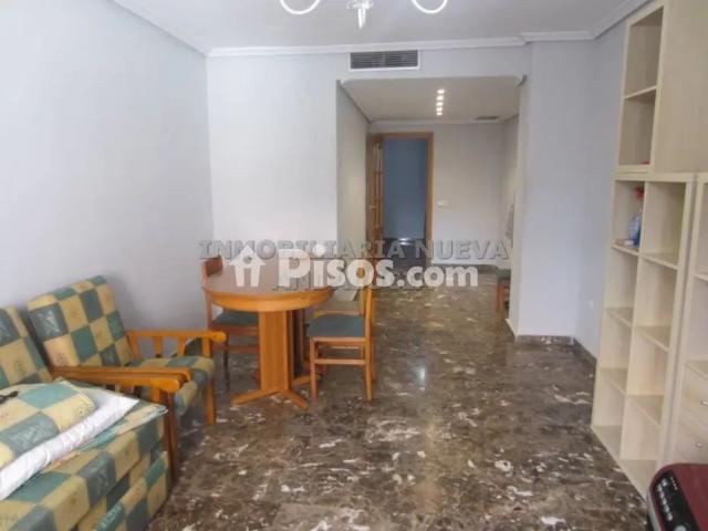 Piso en alquiler en Oliveros Altamira Barrio Alto